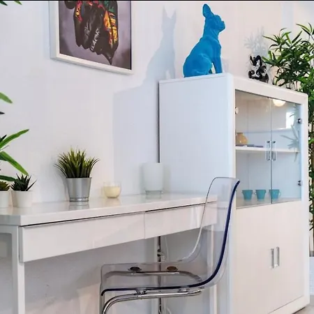 Ocean View By Holidays2rent Apartment *