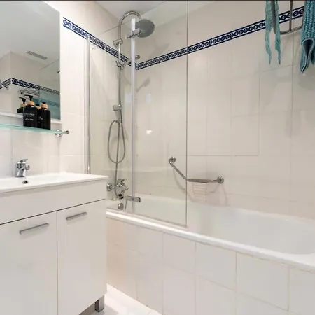 Ocean View By Holidays2rent Apartment *